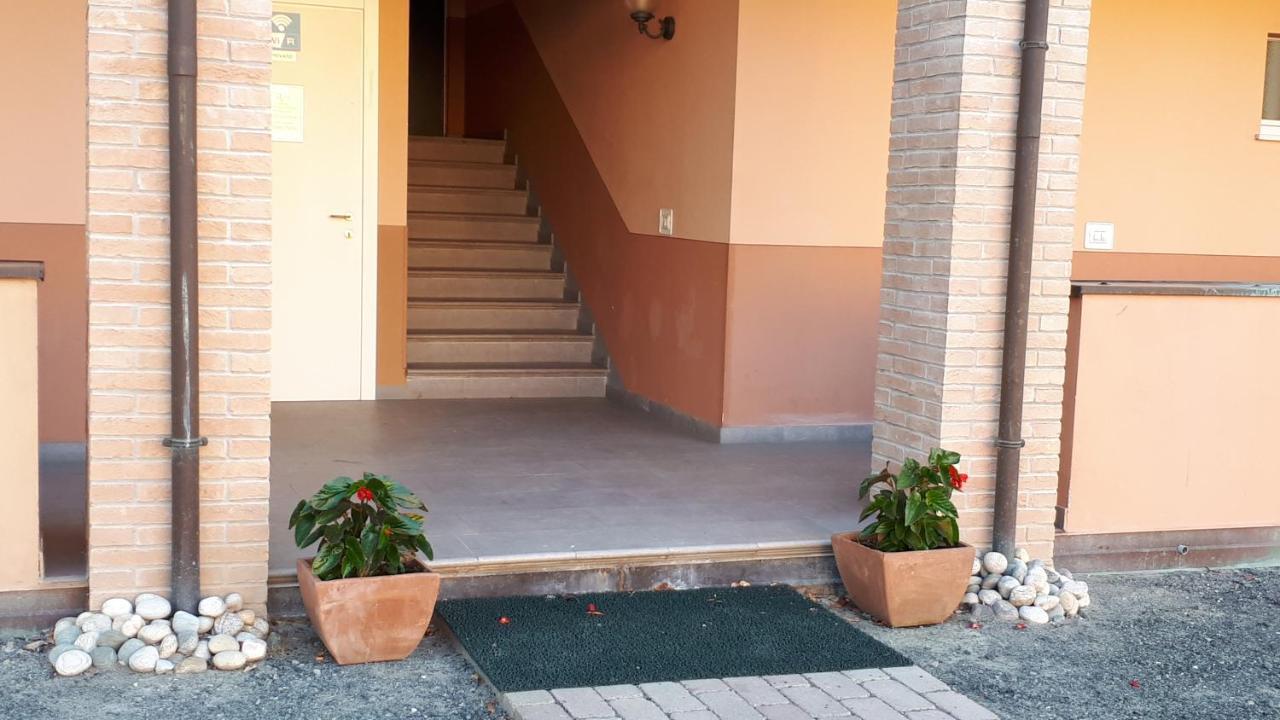 Villa Meli Lupi - Residenze Temporanee Parma Kültér fotó