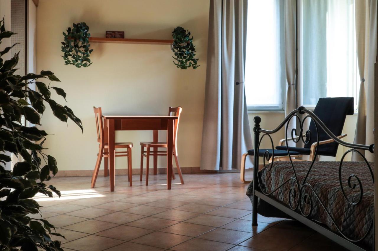 Villa Meli Lupi - Residenze Temporanee Parma Kültér fotó