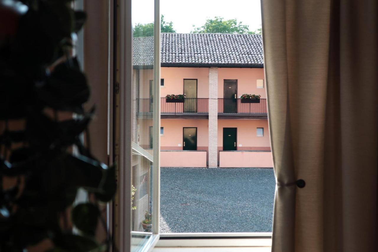 Villa Meli Lupi - Residenze Temporanee Parma Kültér fotó