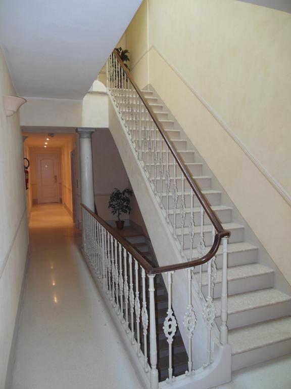 Villa Meli Lupi - Residenze Temporanee Parma Kültér fotó