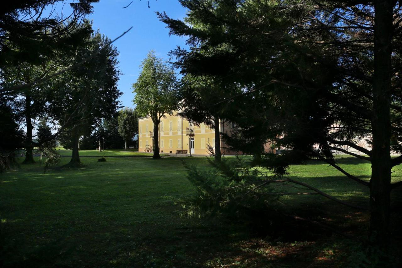 Villa Meli Lupi - Residenze Temporanee Parma Kültér fotó