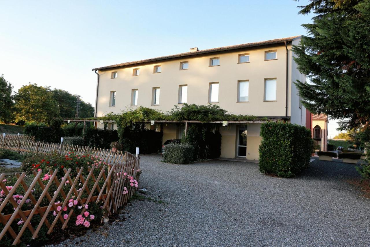 Villa Meli Lupi - Residenze Temporanee Parma Kültér fotó